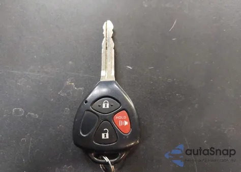 2011 Toyota Matrix z USA, uszkodzony, nr VIN 2T1KU4EE0BC706306